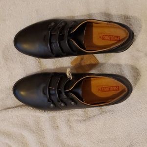 Pikolinos NWT black slip on shoes, size 38